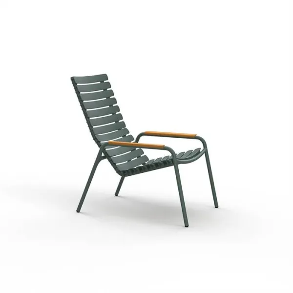 HOUE ReCLIPS loungestol i återvunnen plast med bambu - Olive Green